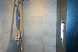 Renovatie badkamer, Overloon