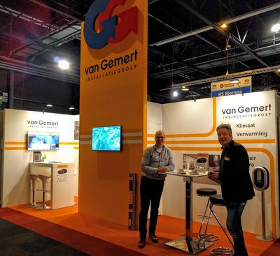 Maarten en Waldi op de beurs